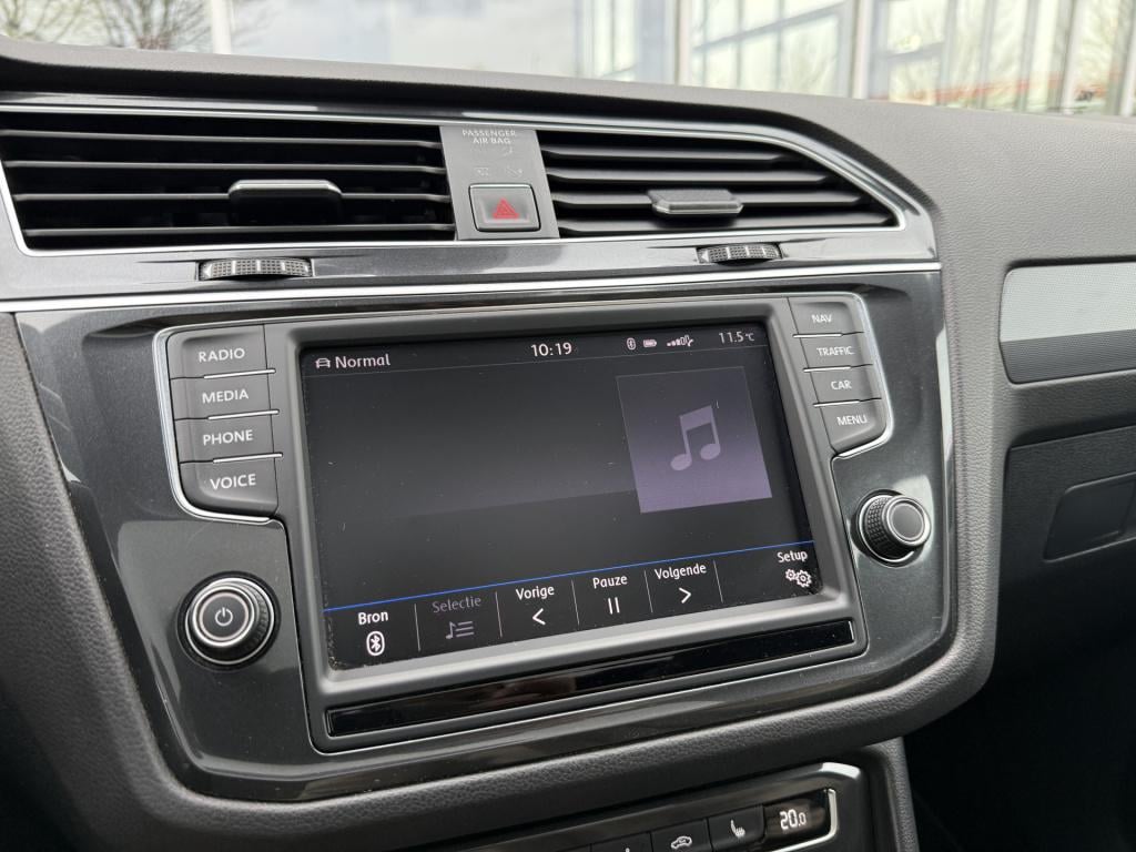 Volkswagen Tiguan 2.0 tdi 4motion r-line | grijs kent. | pano | virutal | a