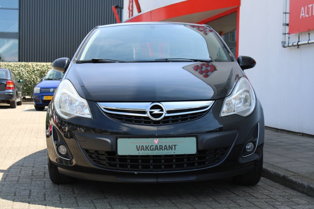 Opel Corsa 1.2-16v cosmo