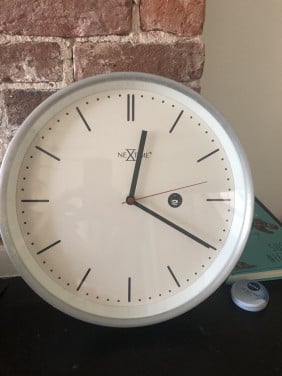 Wandklok Nextime