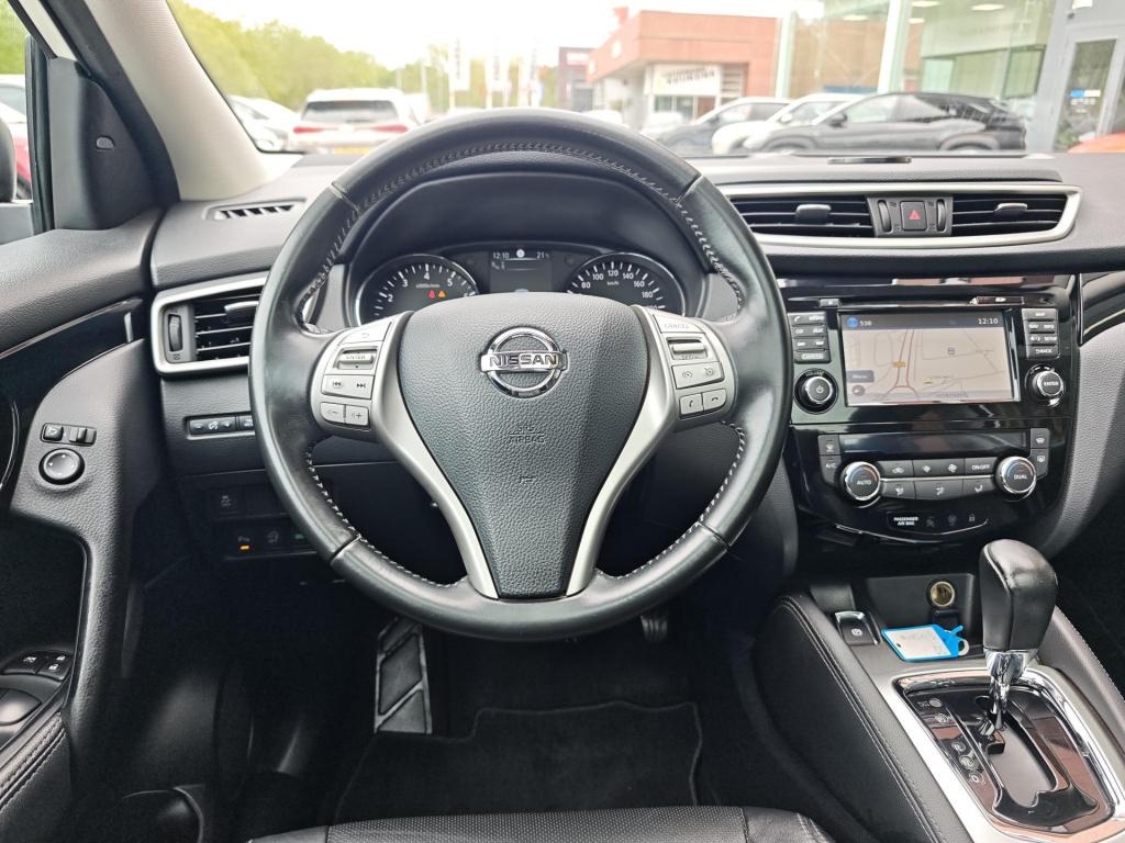 Nissan Qashqai 1.2 tekna automaat incl. trekhaak!