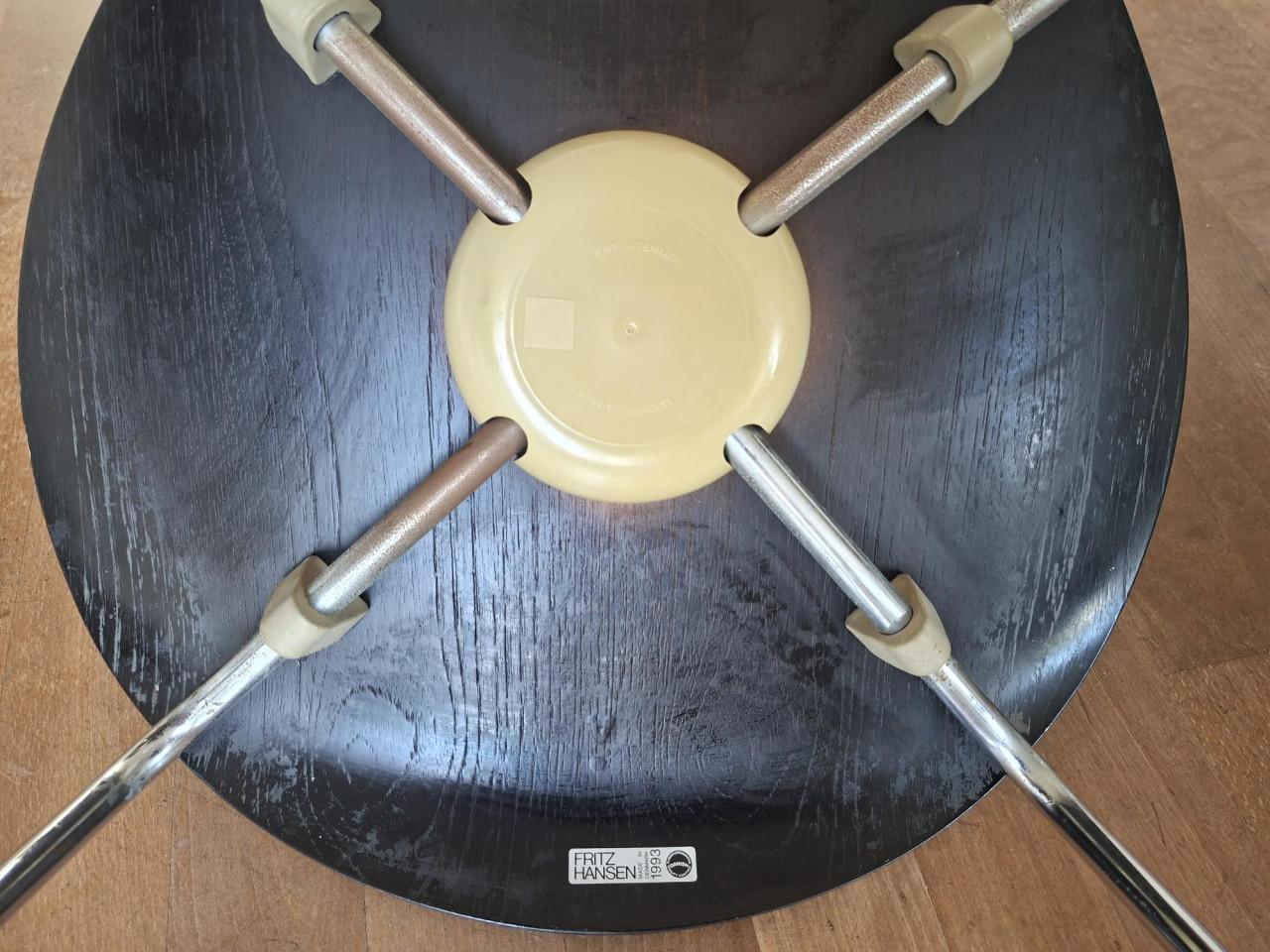 6 zwarte vlinderstoelen Fritz Hansen