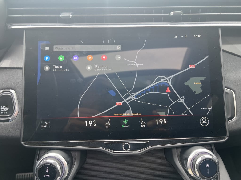 Lynk & Co 01 1.5 261pk plug in hybrid , 360 camera , pano dak , adaptive cc