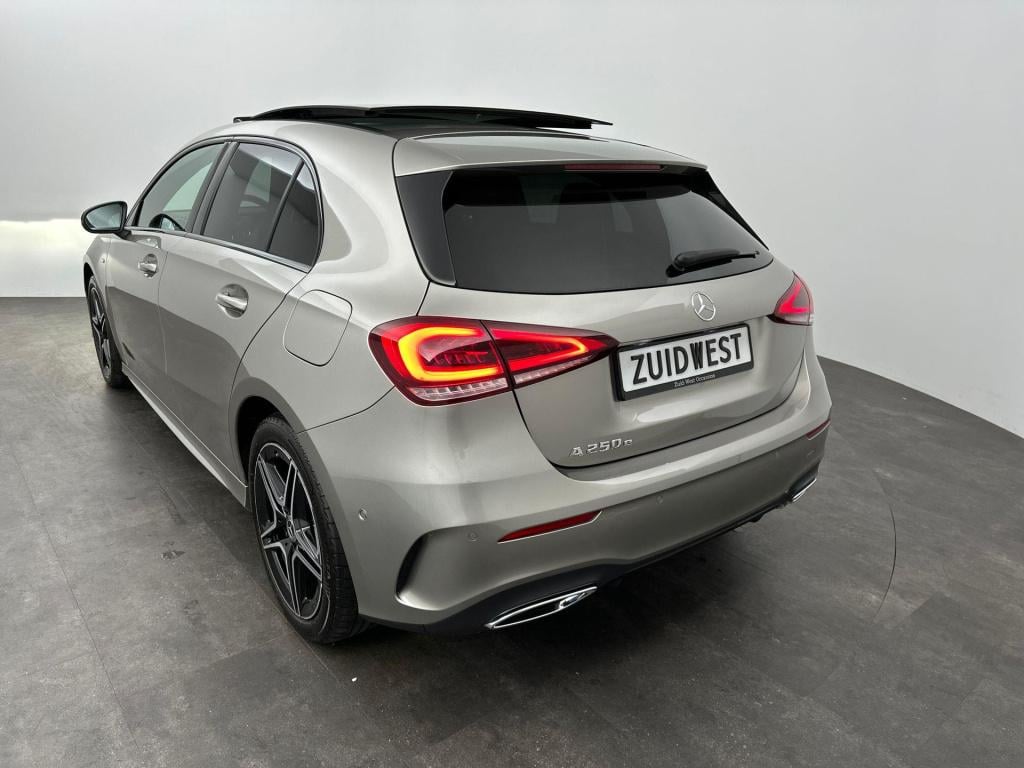 Mercedes-Benz A-Klasse 250 e amg line pano acc 360 leder