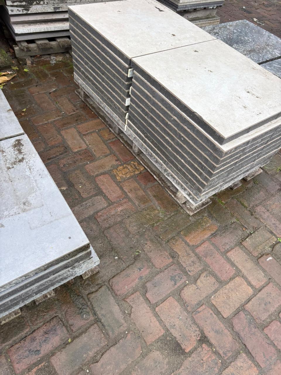 Partij keramische tegels Pisa Sabbia 60x60x4