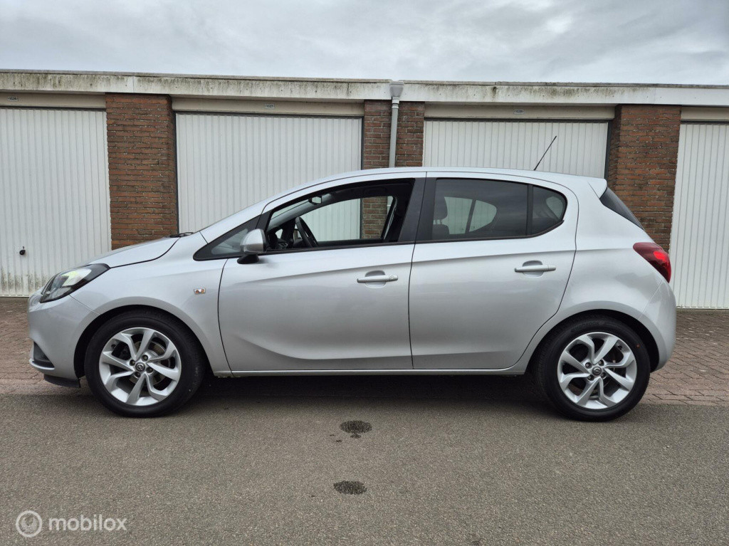 Opel Corsa 1.4 volautomaat / stuur- & stoelverwarming / camera