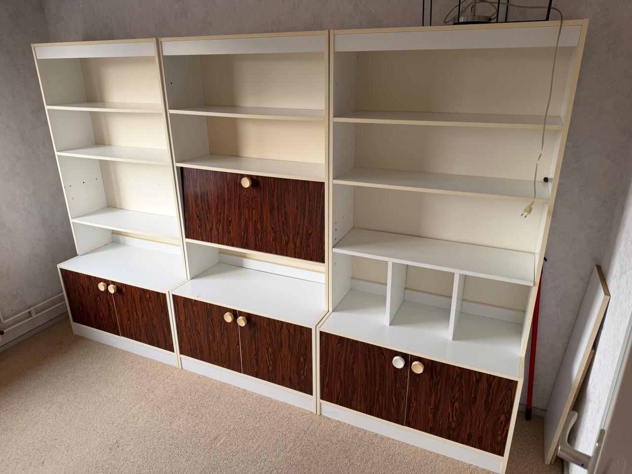 Drie Vintage Wandmeubels 3 x 87x44x175 cm