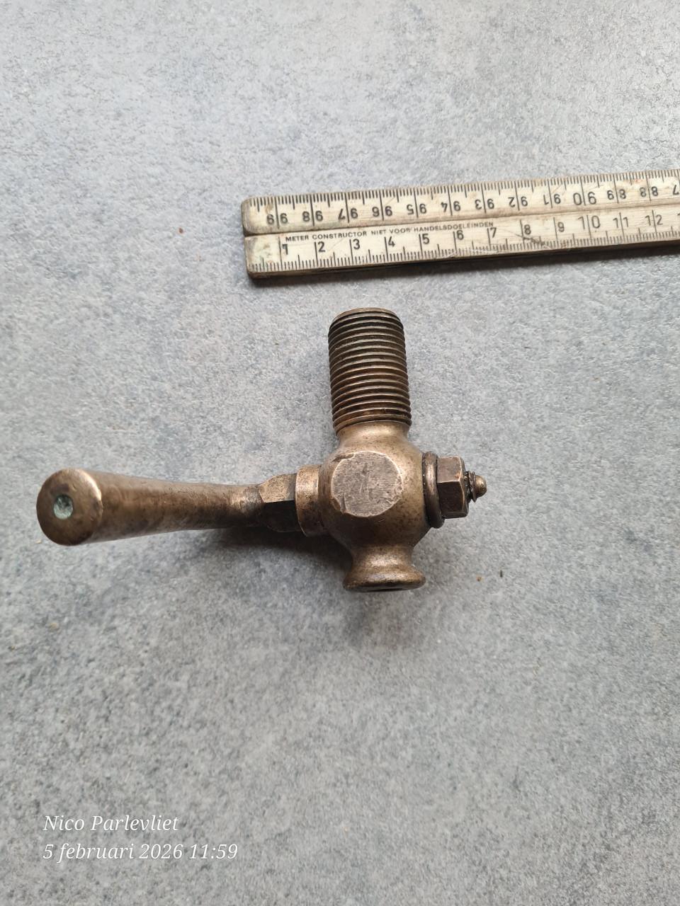 Vintage wijnkraan messing