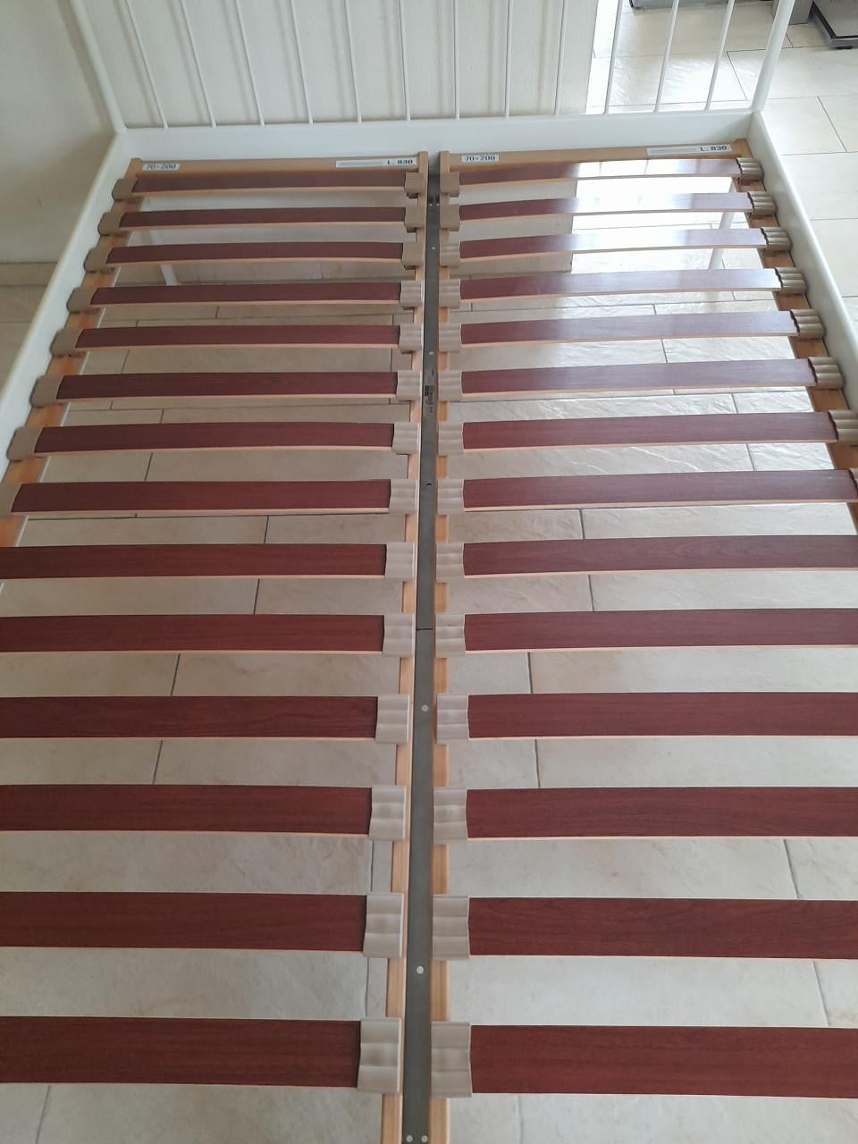 Metalen Bed 140 x 200 (in goede staat )