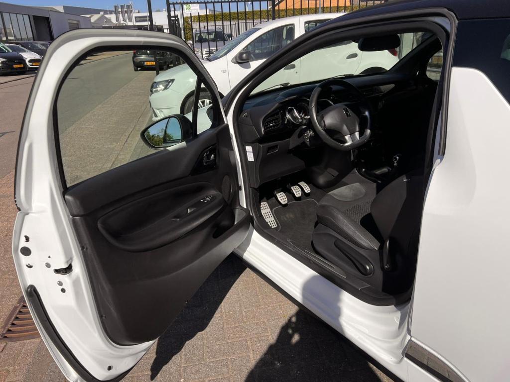 Citroen DS3 cabrio 1.2 vti so chic