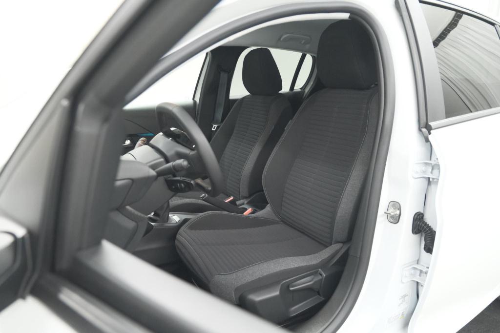 Peugeot 208 1.2 puretech style | parkeersensoren | navigatie | apple carpla