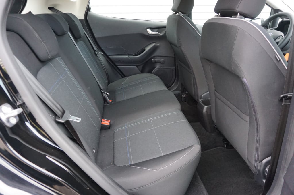 Ford Fiesta 1.1 trend / 1e eigenaar / airco / navi / lane ass. / cruise / p