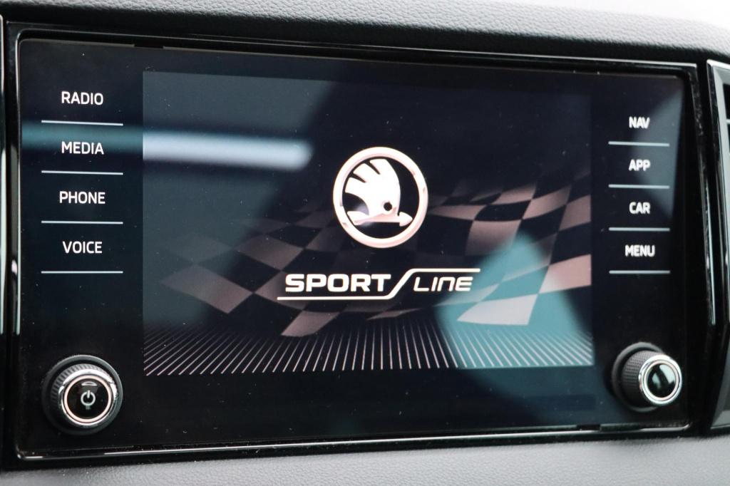 Skoda Karoq 1.5 tsi act sportline business