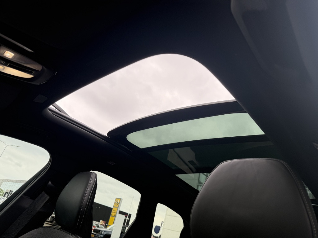 Volvo XC60 t8 455pk recharge black edition| panodak| trekhaak| adap.cruise|