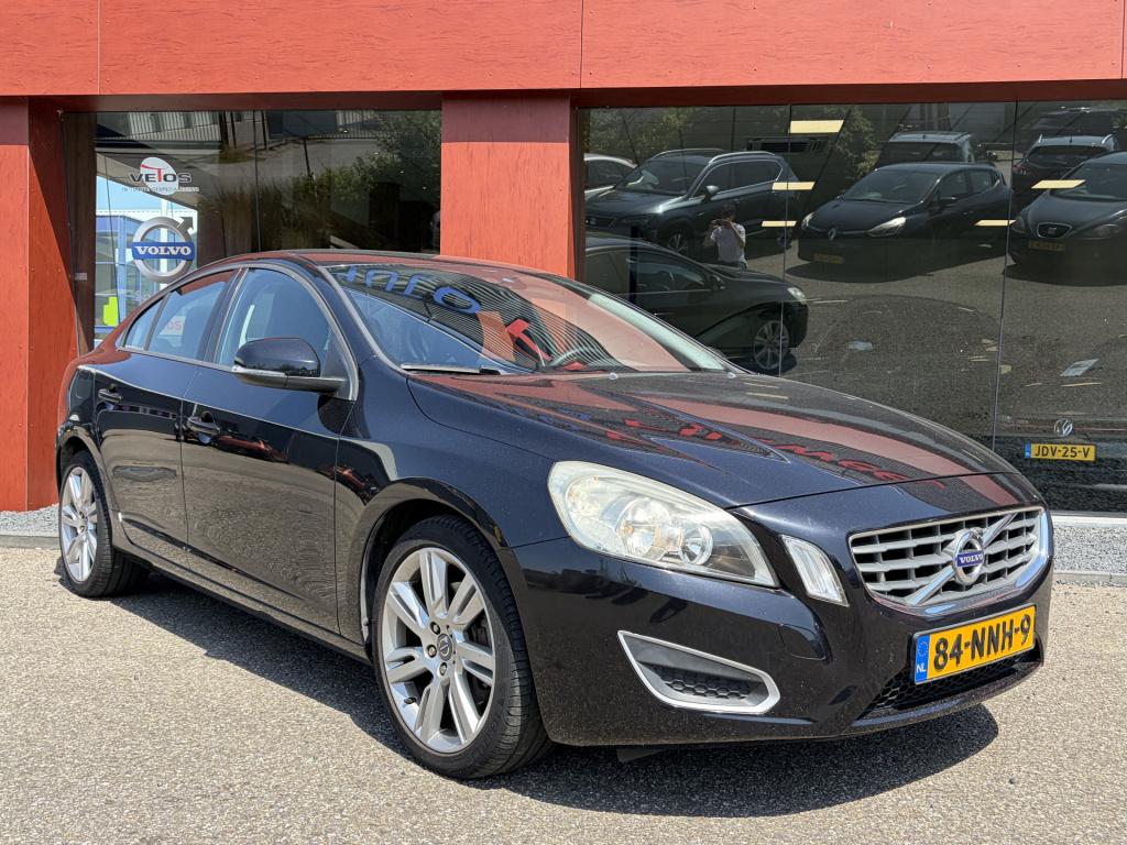 Volvo S60 2.0t intro edition