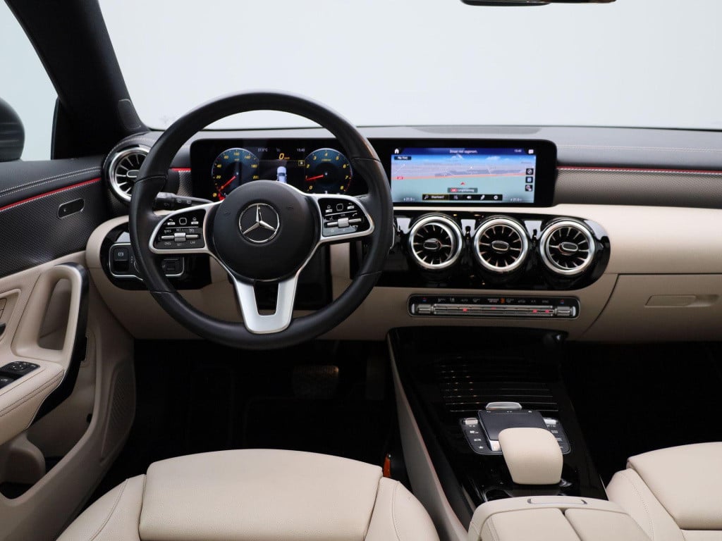 Mercedes-Benz Cla shooting brake 200 business solution luxury | automaat | 