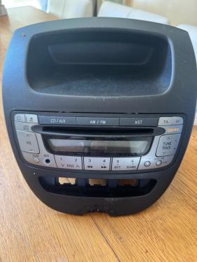 Autoradio cd-speler peugeot 107 / C1 / Aygo