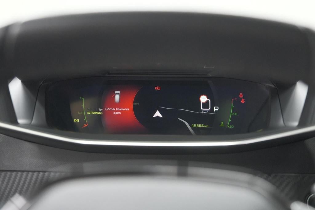 Peugeot 208 puretech 100 eat8 allure pack | keyless | camera | navigatie | 