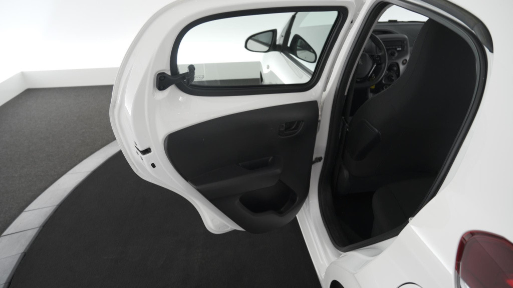 Peugeot 108 1.0 e-vti active | airco | allseasonbanden | elektrische ramen 