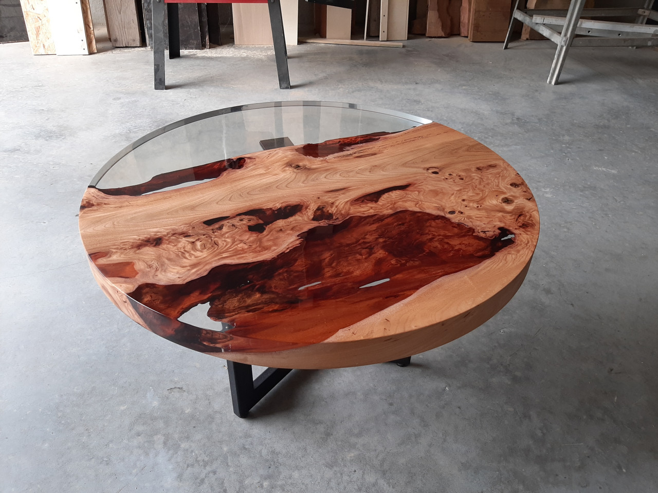 Epoxy ronde bijzzettafel