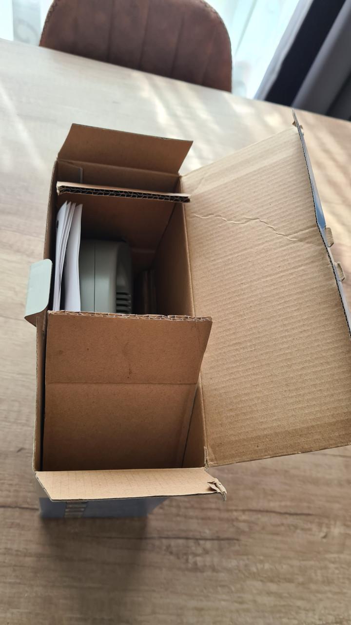 NIEUW Acculader merk RING 12V-4Amp.50Ah