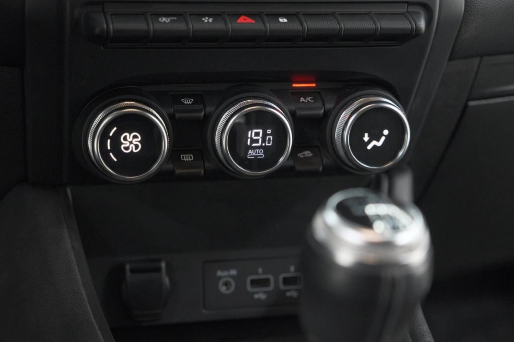 Renault Captur tce 130 intens | trekhaak | camera | parkeersensoren