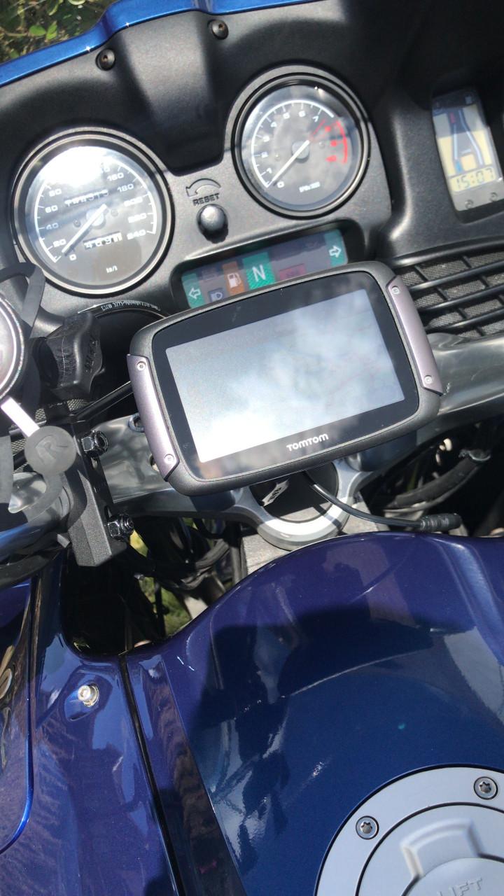 BMW R1100 RT motor met verstralers en Tomtom ingebouwd