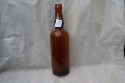 Nog een paar oude soda-, bier- en wijnflessen 19e eeuws