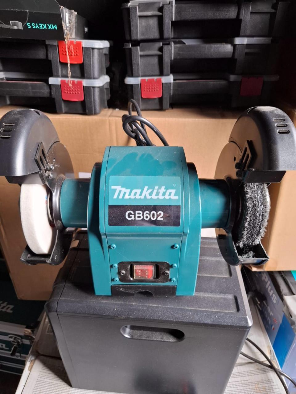 Verkoop van inboedel vertrek buitenland