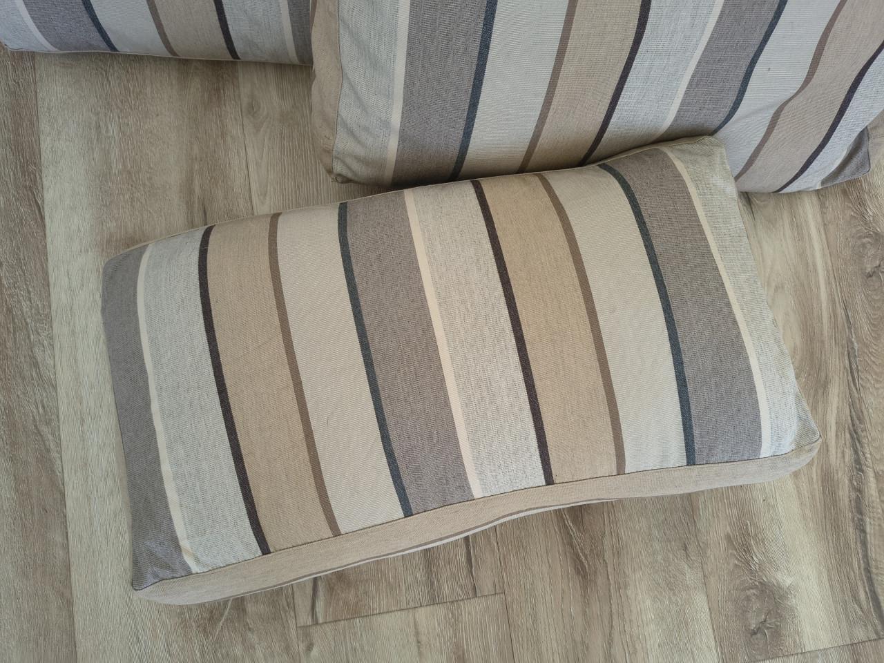 Prachtige set tuinkussens, loungeset kussens beige, ecru.
