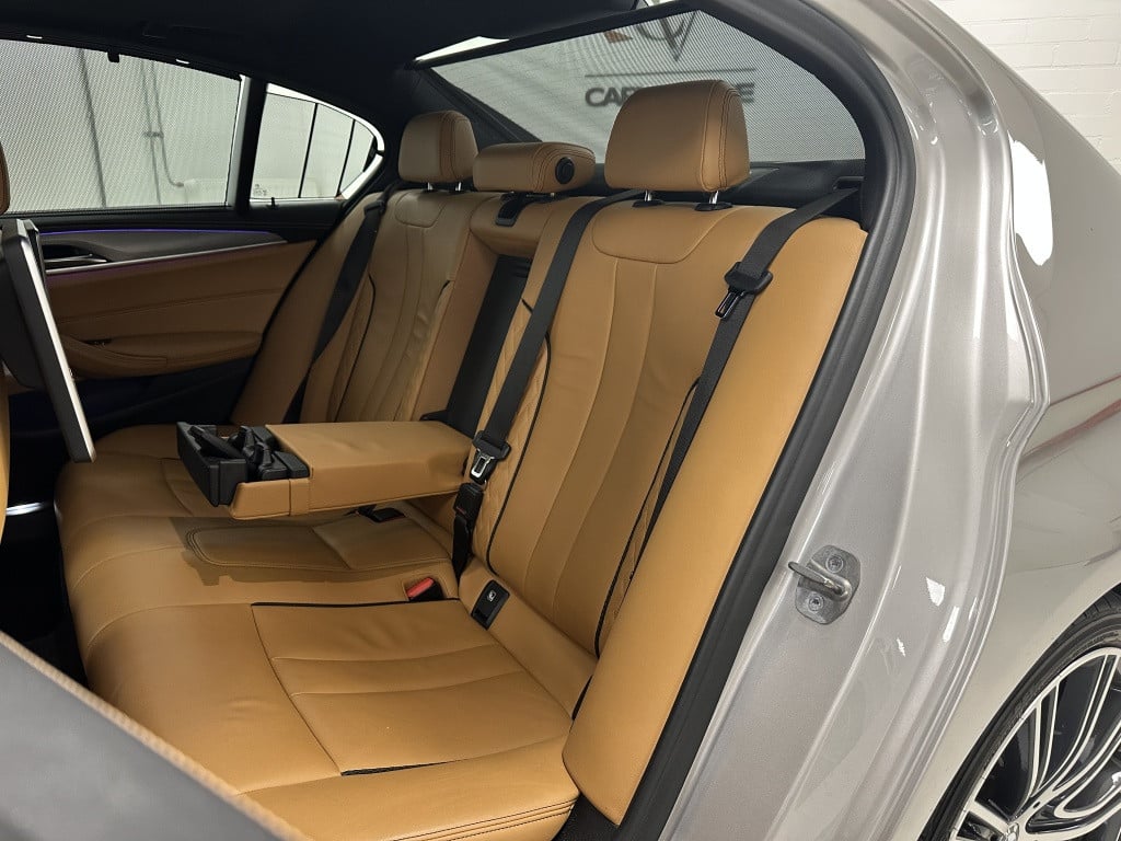 BMW 5 Serie 530e m-sport high exe. | bowers & wilkins | softclose | massage