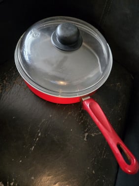 Hapjespan 26 cm met zware glazen deksel ; Schott