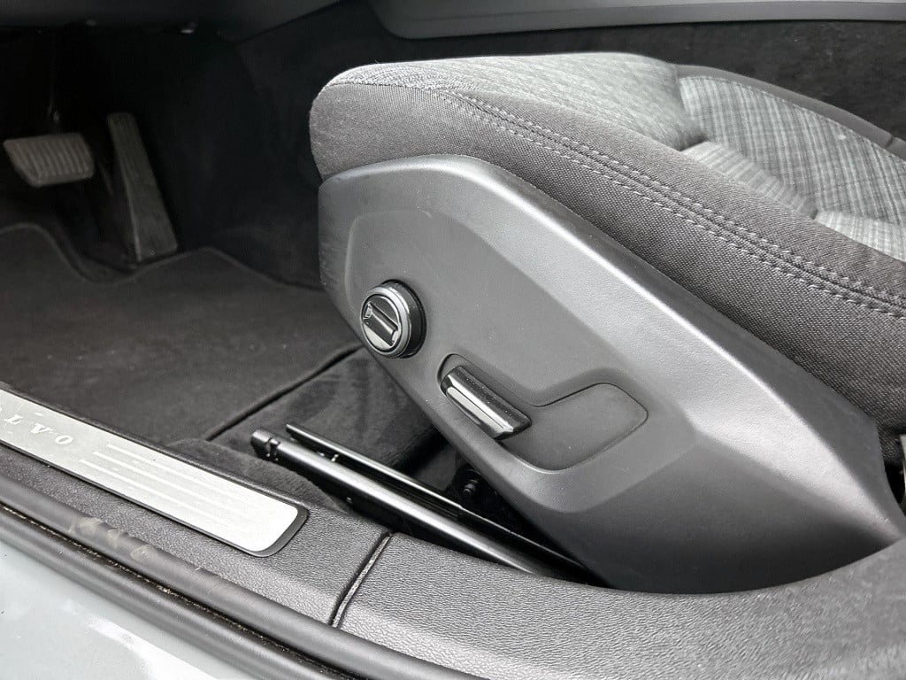 Volvo V60 2.0 b3 core | automaat | navigatie | climate control | camera | p