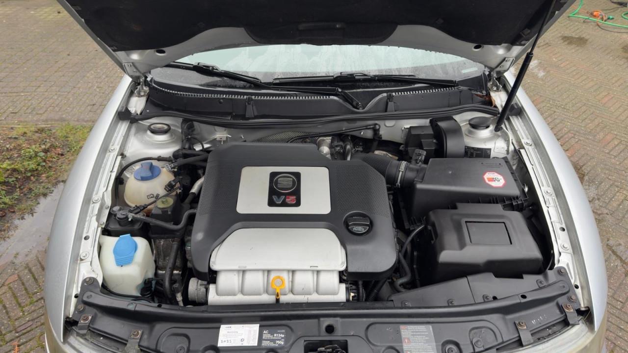 Seat Toledo 2.3 VR5 125KW 2003 Grijs