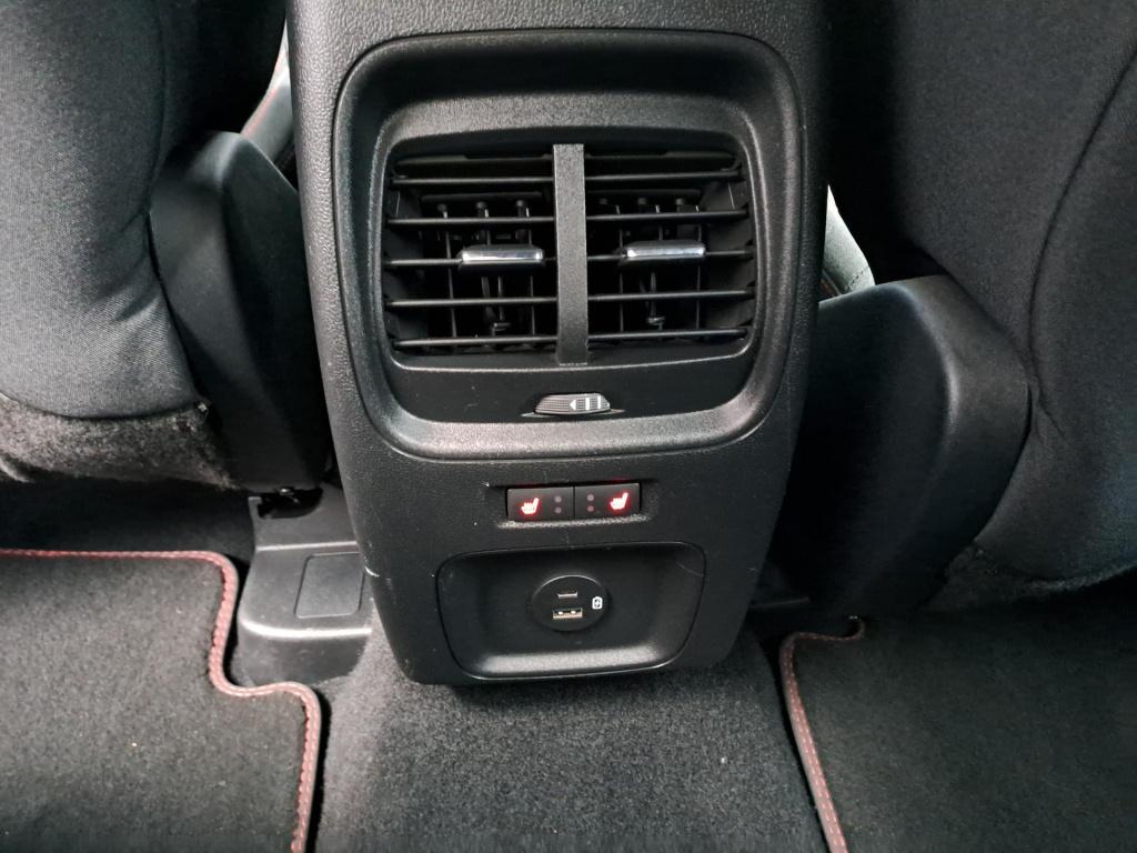 Ford Kuga 2.5 phev st-line | apple carplay & android auto | parkeersensoren