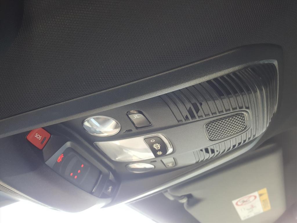 Peugeot 3008 1.6 puretech 180pk s&amp;s eat8 gt