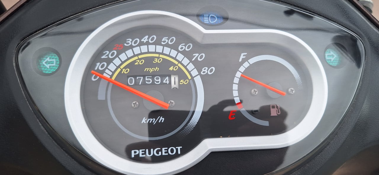 Peugeot tweet scooter nieuwstaat