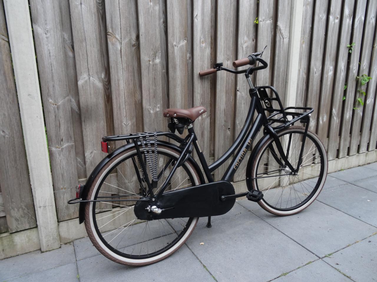 🚲 Cortina U4 – 26 inch – 3 versnellingen – zwart – jong model