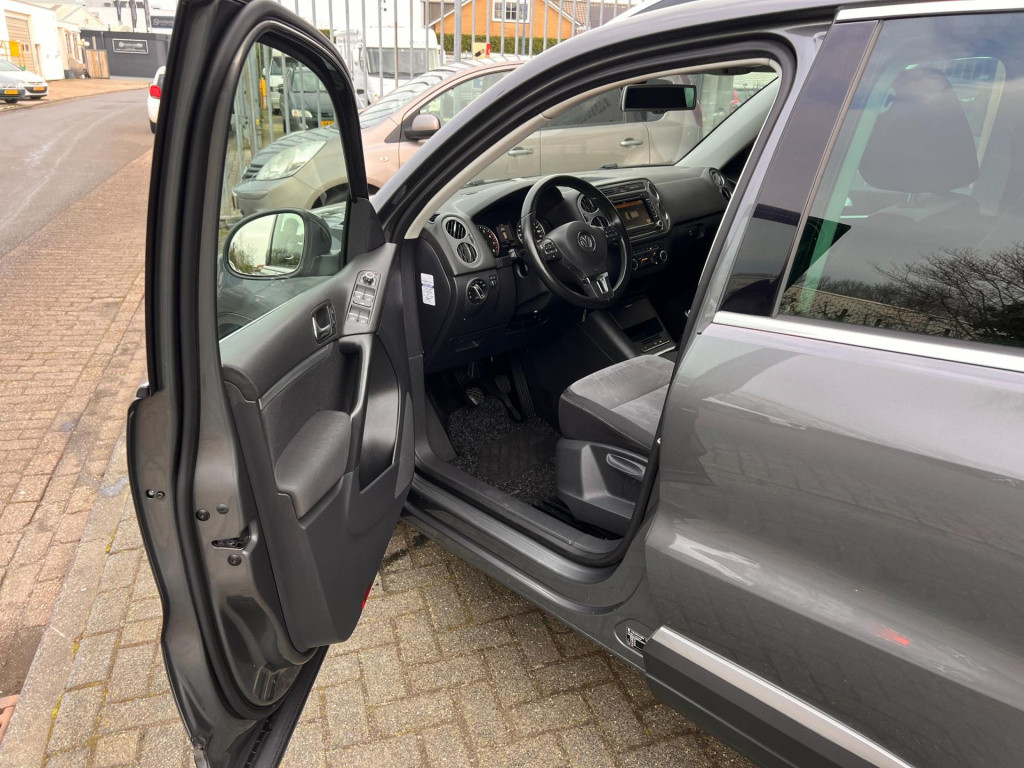 Volkswagen Tiguan 1.4 tsi sport&style 4motion