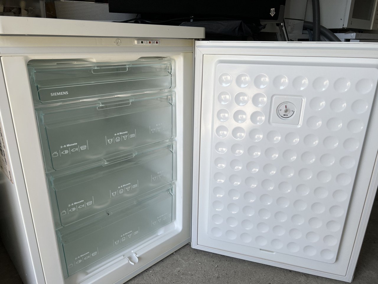Siemens vrieskast/vriezer 85x60 cm. 4 laden 120 liter als nieuw