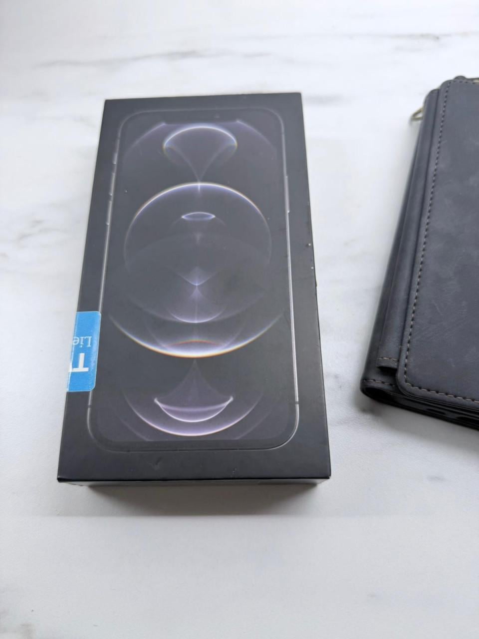 Een hele nette krasvrij! Iphone Apple 12 Pro - 256GB - Accessoires