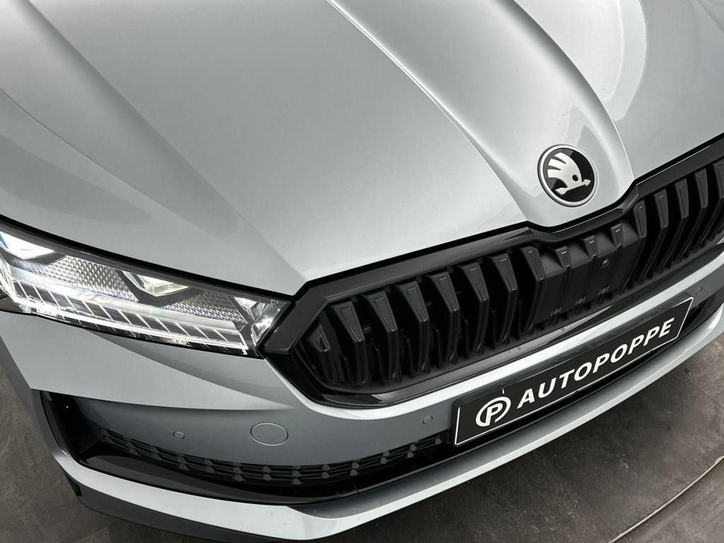Skoda Superb sportline business 1.5 tsi phev 150 kw / 204 pk co