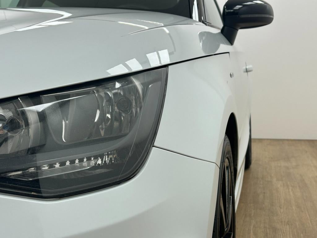 Audi A1 Sportback occasion 1.2 tfsi attraction | wit | tweedehands audi a1 