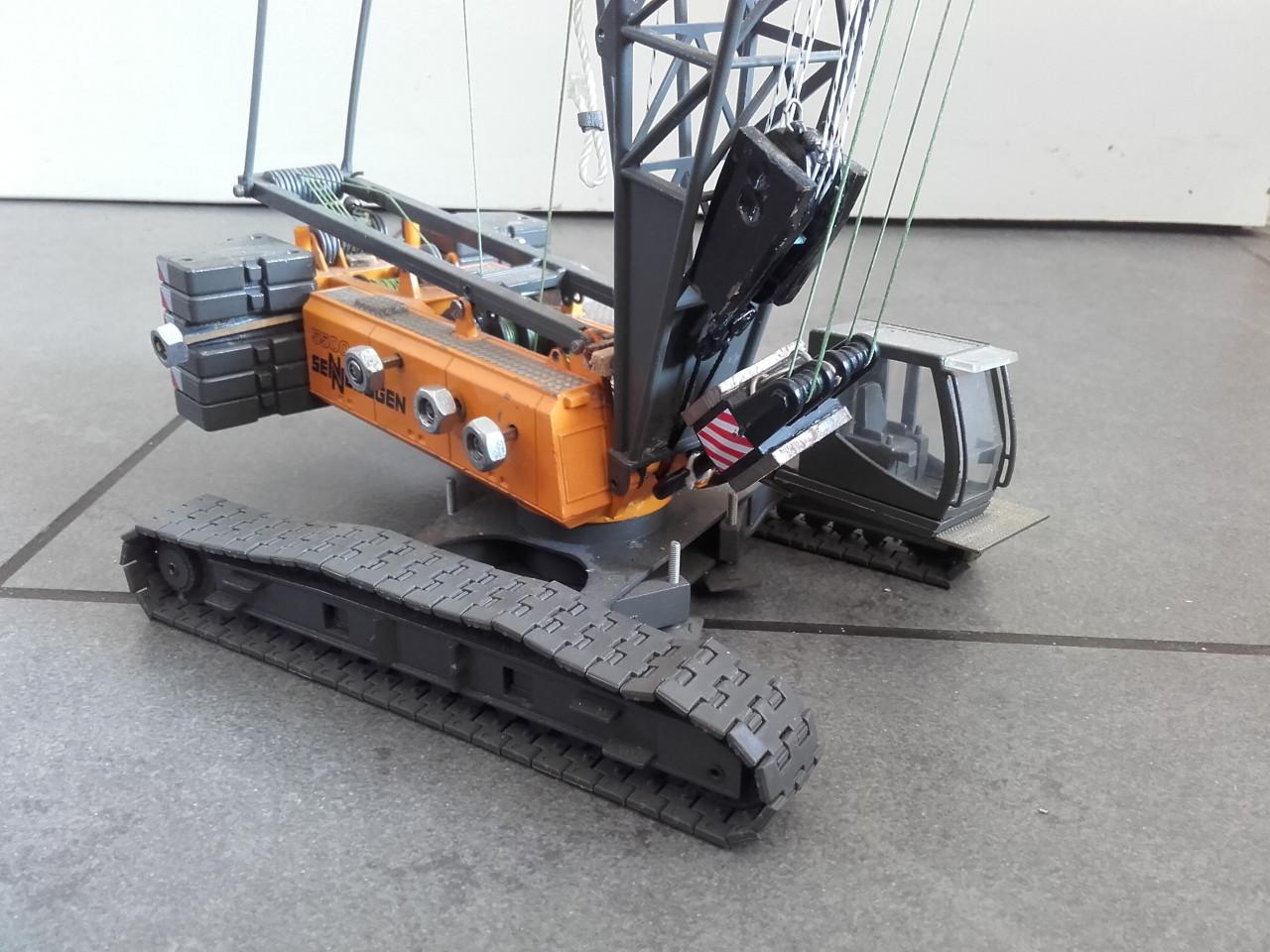 Sennebogen rupskraan conrad. 1:50