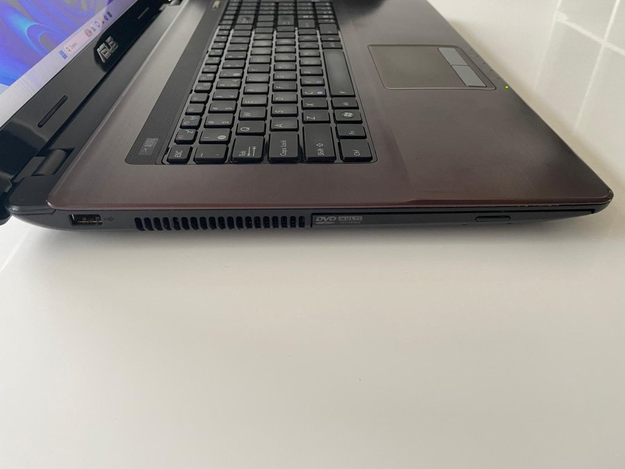 Asus 17 inch laptop | met Windows 11 SSD 8GB RAM Office pakket Nw. accu