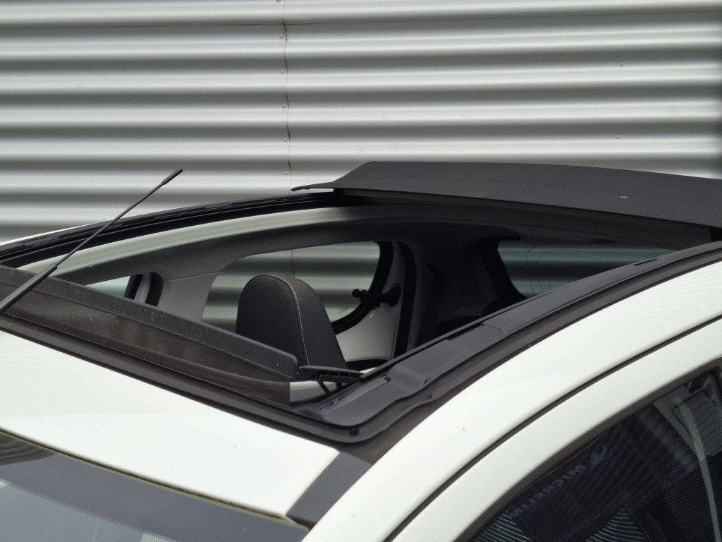 Peugeot 108 1.0 e-vti active cabrio top! airco/lmv 5-drs