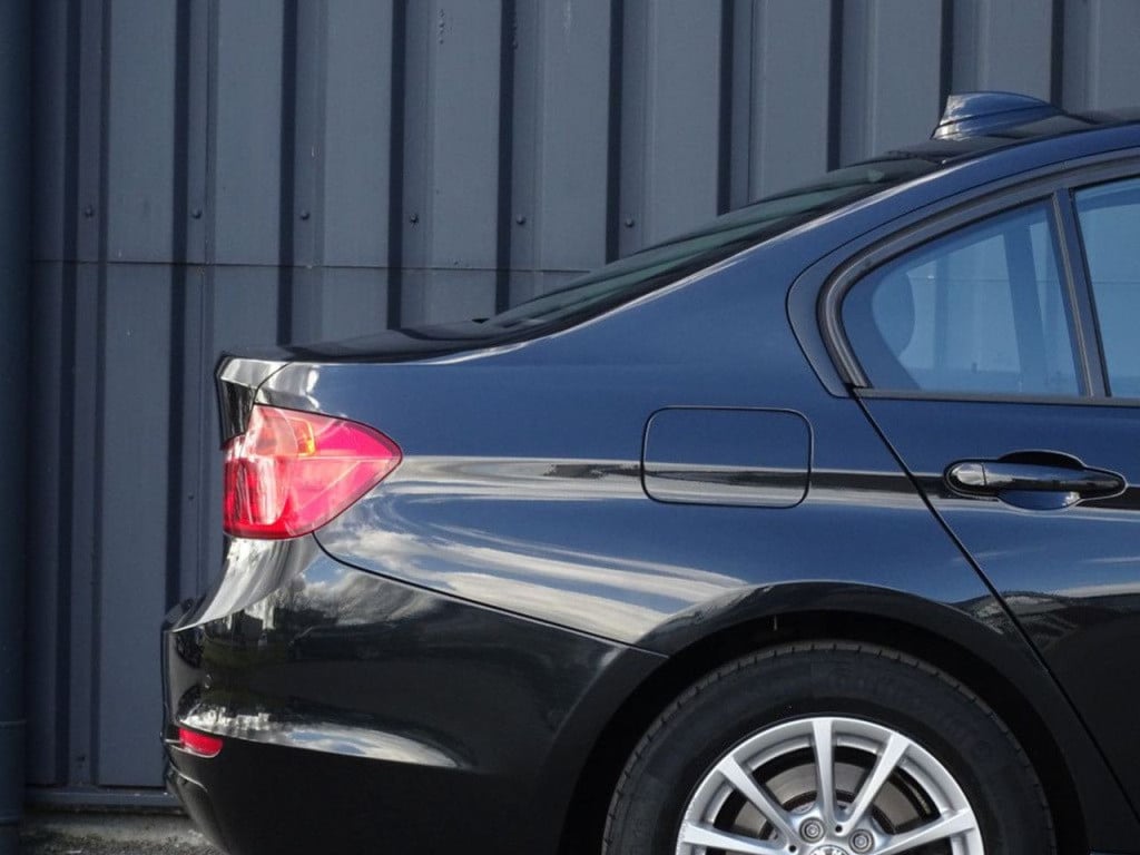 BMW 3-serie 320i executive
