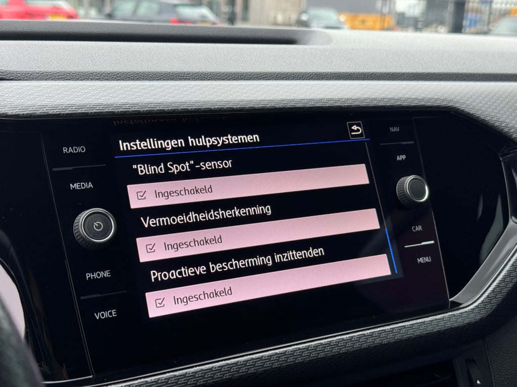 Volkswagen T-cross 1.0 tsi r-line * carplay * camera * 18 inch * nap