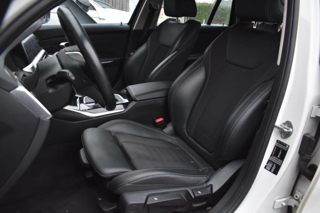 BMW 3-serie touring 318i high executive sport line | trekhaak | apple carpl