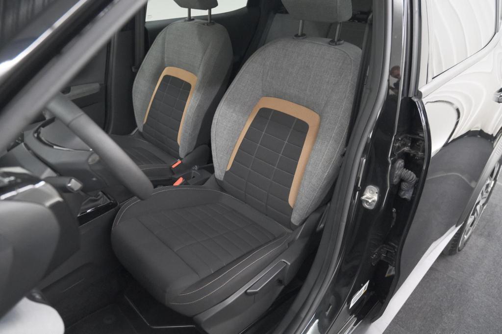 Citroen C3 Aircross 1.2 turbo 100pk plus | camera | parkeersensoren | apple