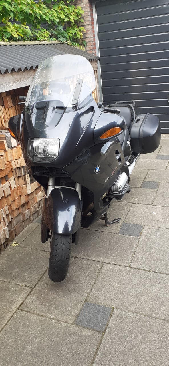 BMW R1100RT
